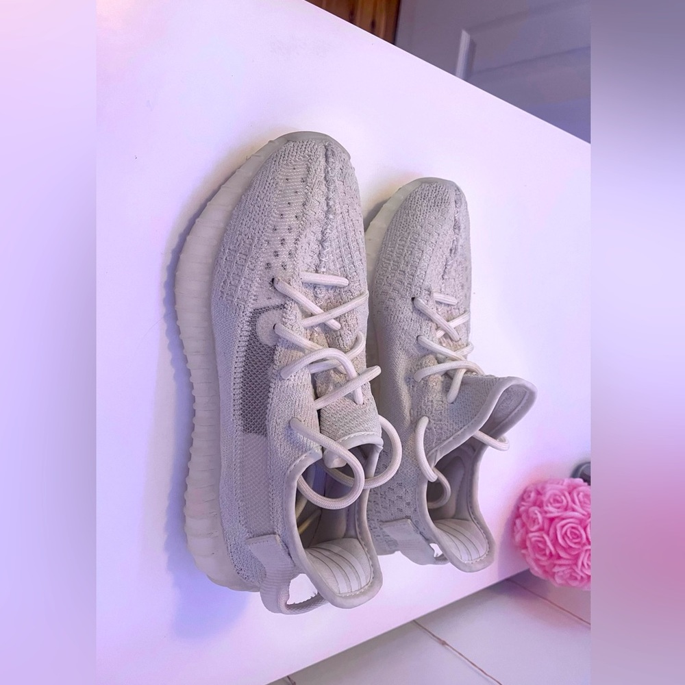 Yeezy 350 Boost Bone